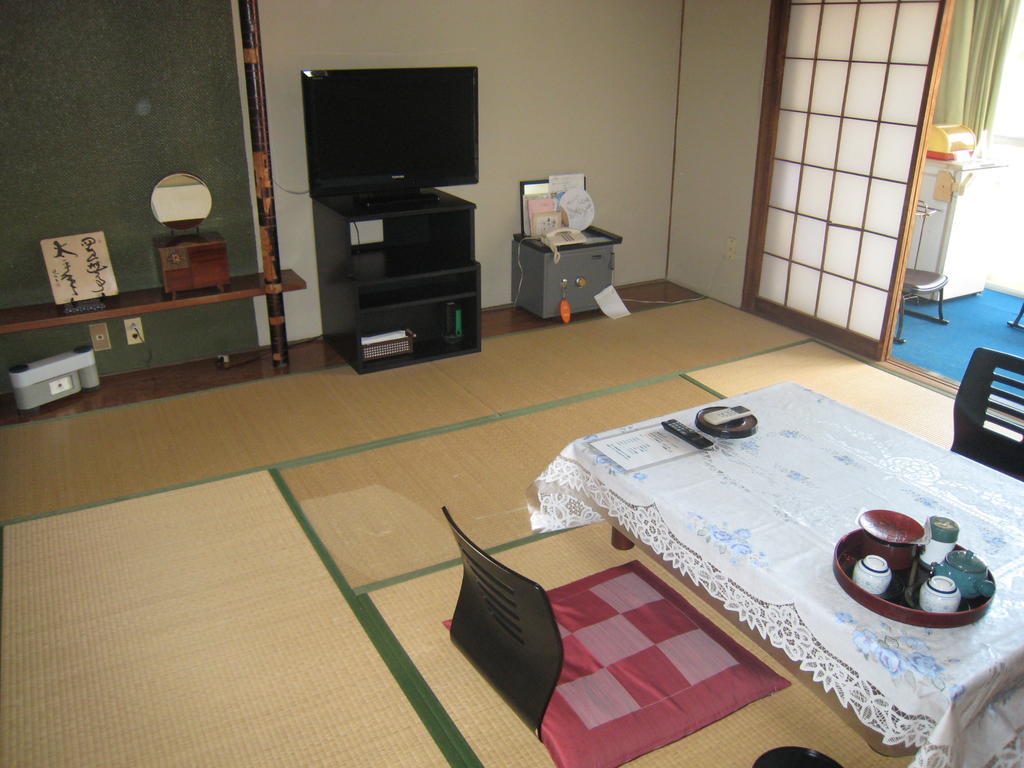 Kajiya Ryokan Futtsu Zimmer foto