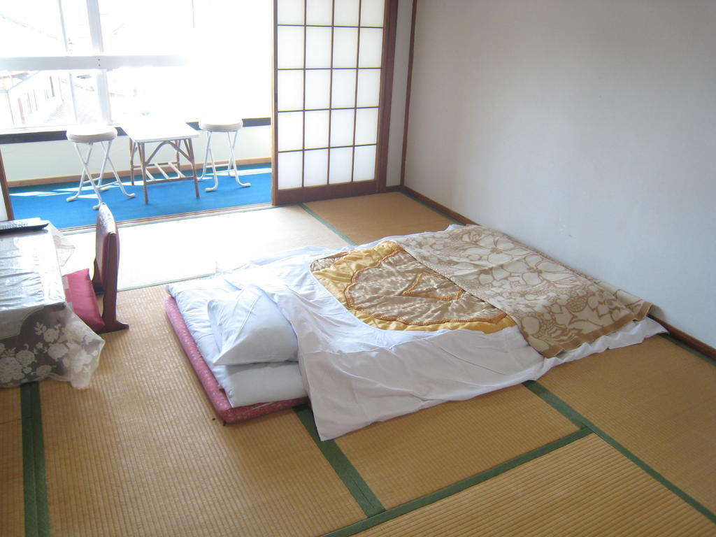 Kajiya Ryokan Futtsu Zimmer foto